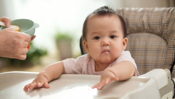 宝宝大便带血是怎么回事​