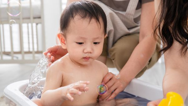 30天宝宝不睡觉什么原因