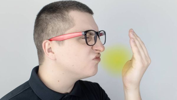 口臭在医院挂什么科