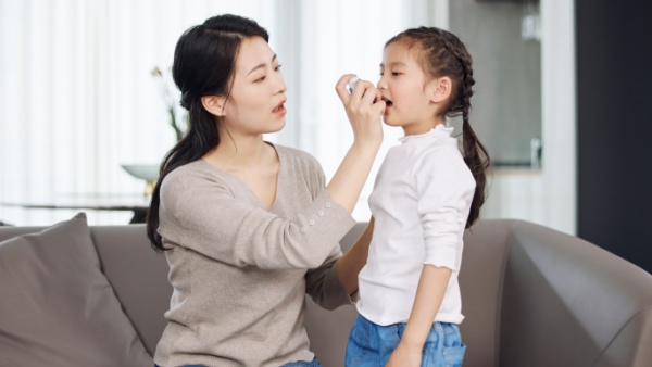 宝宝支气管哮喘的表现有什么