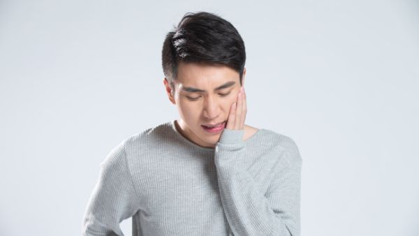 频繁出现口腔溃疡是怎么回事