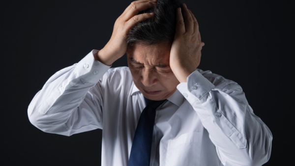 头闷闷的脑袋不清醒怎么回事，怎么办