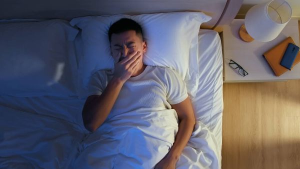 失眠多梦长期困扰该如何应对