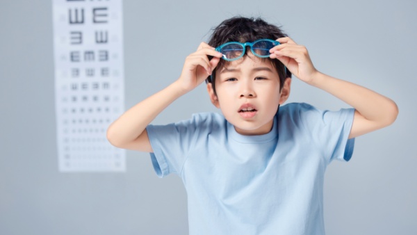 近视手术后注意什么​