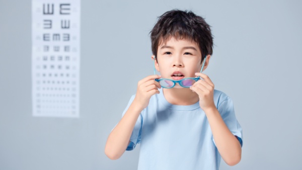 近视如何恢复视力