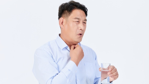 嗓子疼是怎么回事