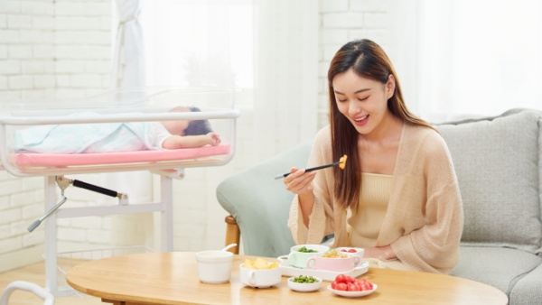 月子屁股疼是怎么回事