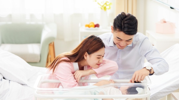 2个月宝宝不吃夜奶会影响发育吗