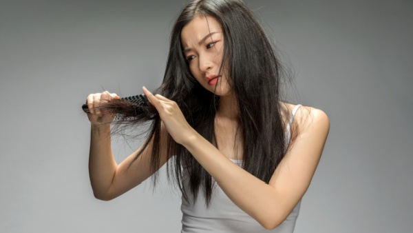 产后脱发严重怎么办​