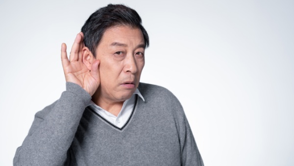 感冒听不清声音是怎么回事