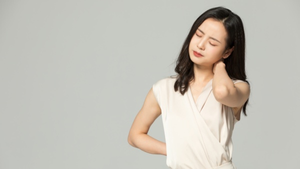 颈椎病白天疼晚上就不疼怎么治疗