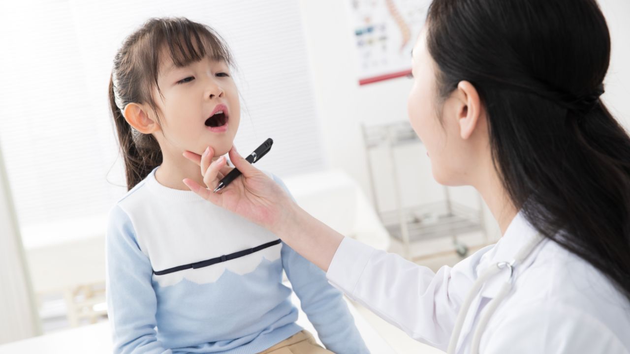 12岁女孩发烧了怎么办