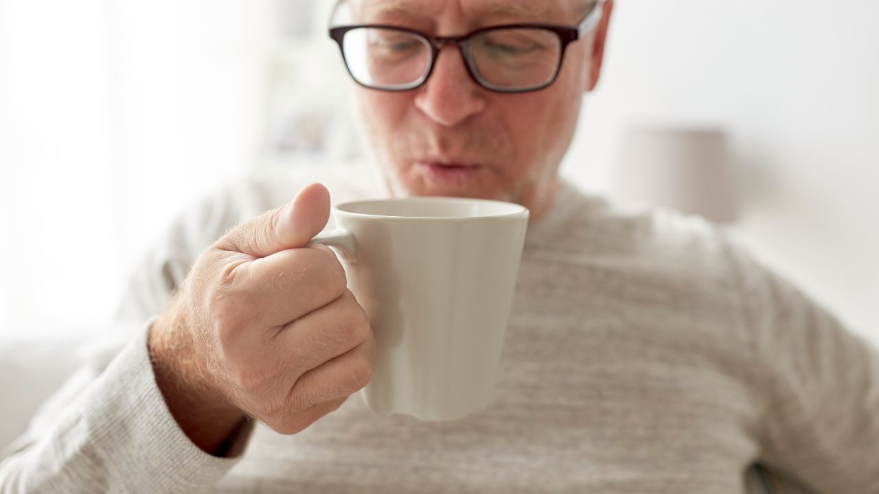 打完吊针喝茶会解药吗