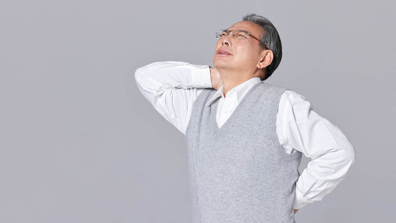 晚上睡觉后背疼是怎么回事