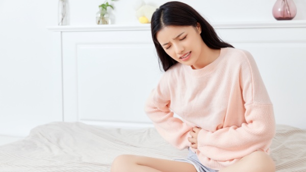 女性小腹胀痛怎么回事