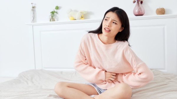 夏天吃太多冰淇淋腹痛怎么办