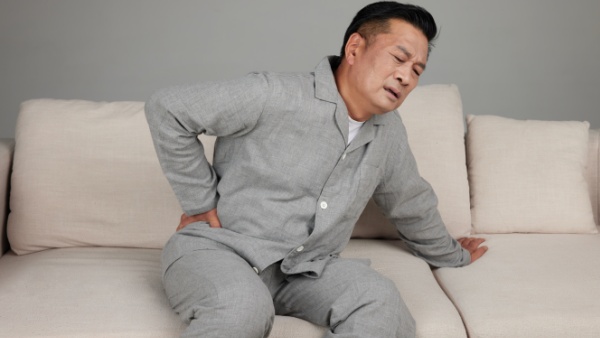 骶骼筋膜脂肪疝怎么治疗