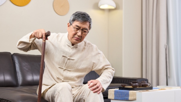 疼痛不想吃饭是什么原因