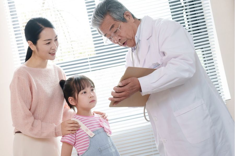 孩子吐是怎么回事