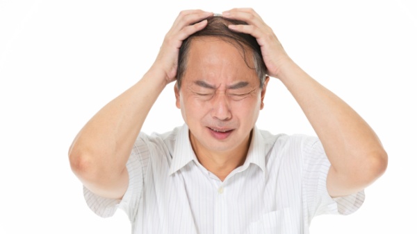头和耳朵一阵一阵的抽痛带动是怎么回事