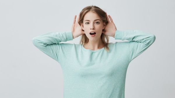 招风耳是什么原因造成的