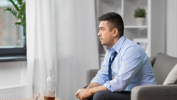 男性同房后尿中带血是什么原因