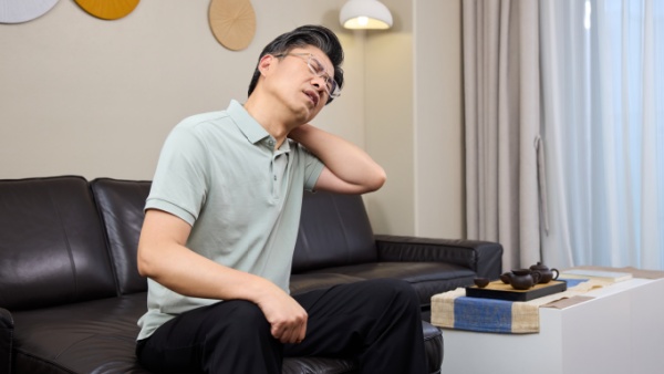 脖子长肿瘤的症状有什么