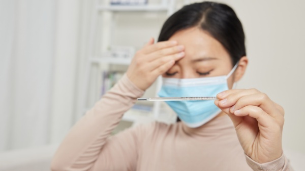 产妇感冒发烧了如何治疗