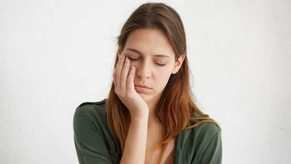 眼睛出现很多分泌物是怎么回事该怎么办