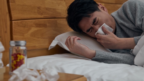 鼻炎一直打喷嚏如何治疗