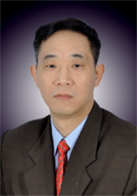 陈启云