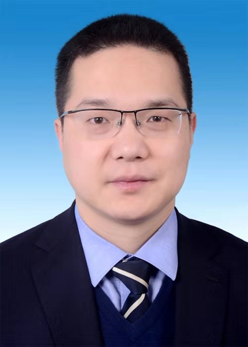 党亚龙