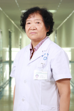 董振英