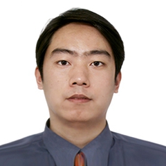 李亮