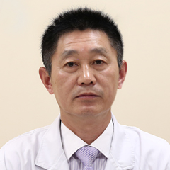 王国强