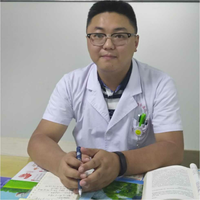 李伟