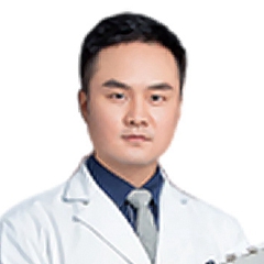 潘霄