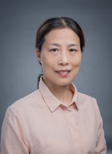 吴群英