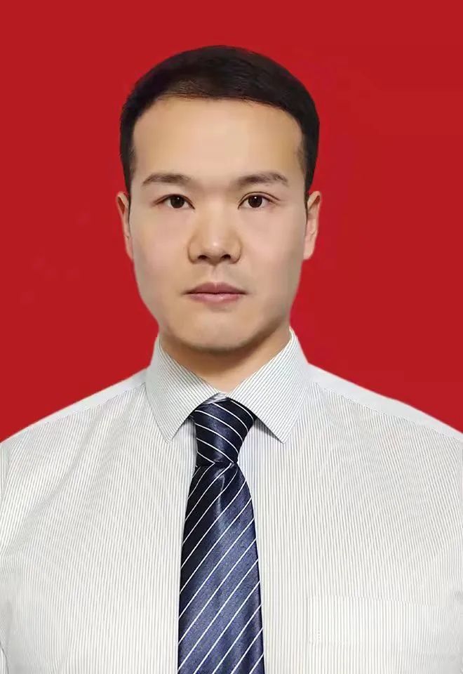施喆