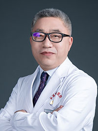 曲德君