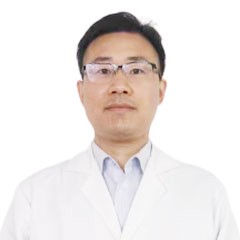 尹自龙