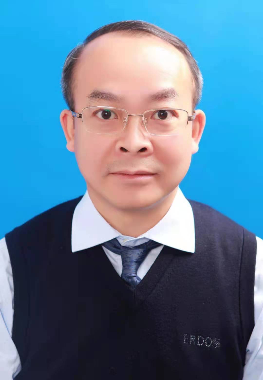 龙盛双