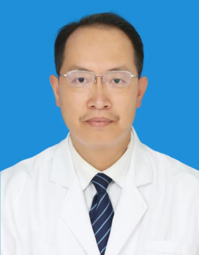 李佰君
