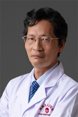 黄永新