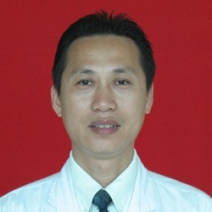 李雄新
