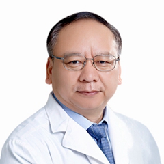李巍