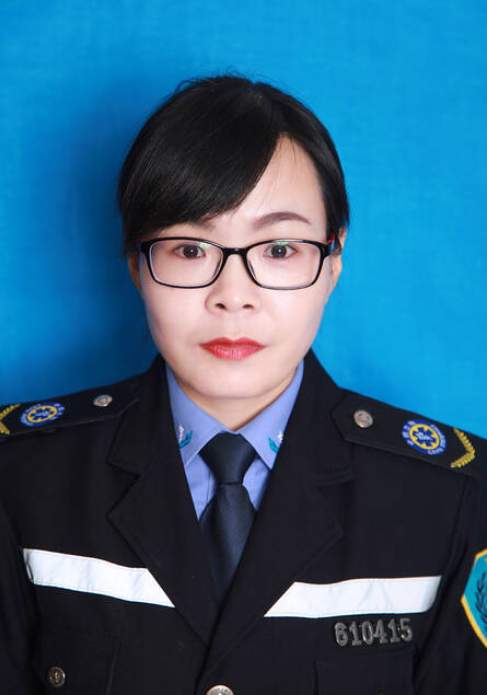 李霞霞