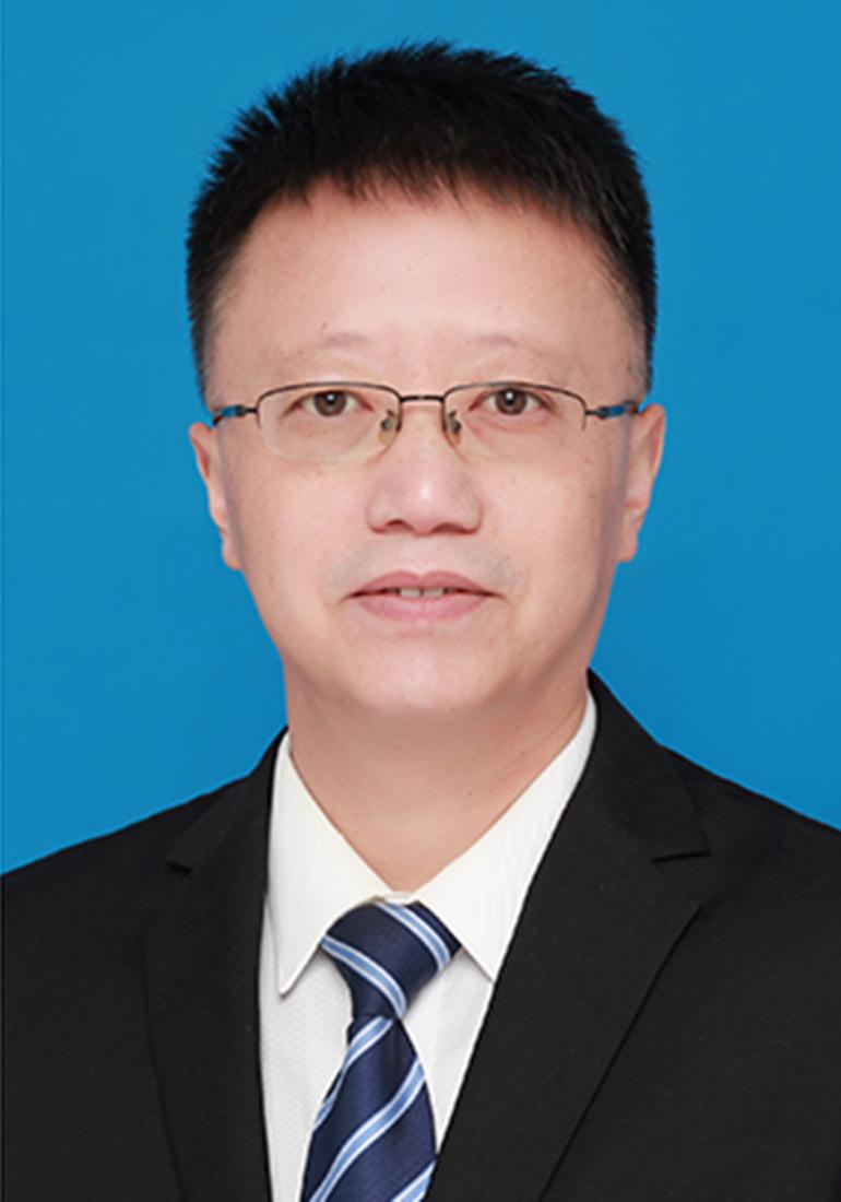 梁秦龙