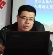 谢伟