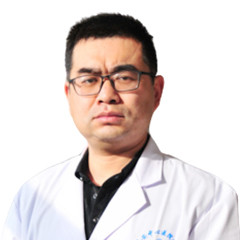王震